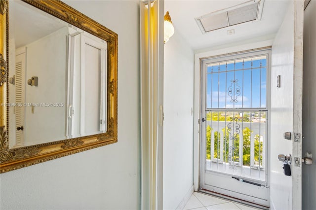 4 of 13 - 2851 Leonard Dr J610, Aventura, FL
