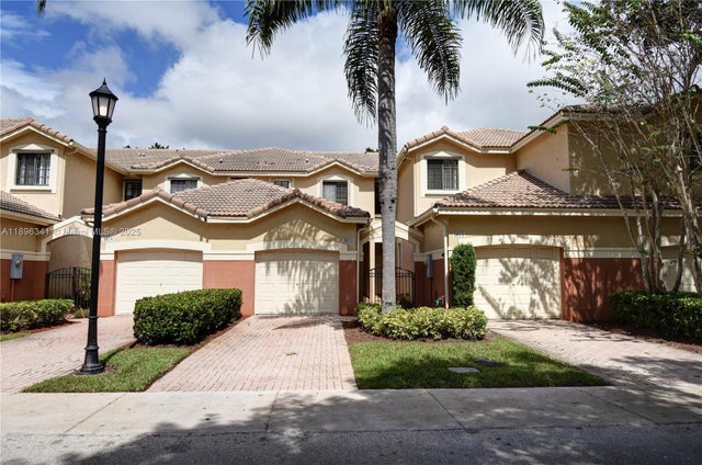 1 of 18 - 3873 Tree Top Dr, Weston, FL