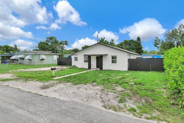 1 of 40 - 12501 Nw 20th Ave, Miami, FL