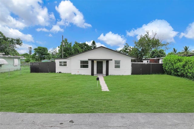 3 of 40 - 12501 Nw 20th Ave, Miami, FL