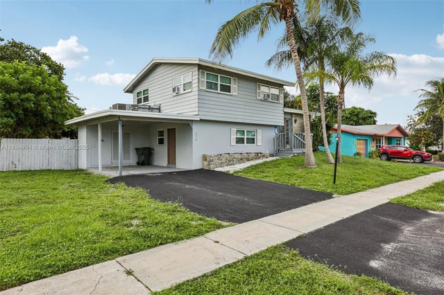 214 Sw 4th St, Boca Raton
