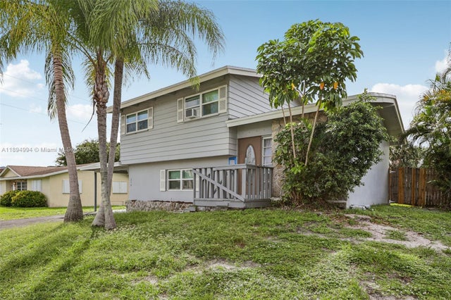 4 of 42 - 214 Sw 4th St, Boca Raton, FL