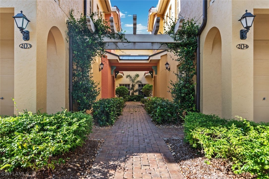 Photo of Listing #225075419