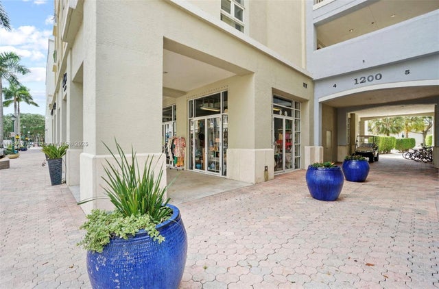 1 of 30 - 1200 Town Center Dr 217, Jupiter, FL
