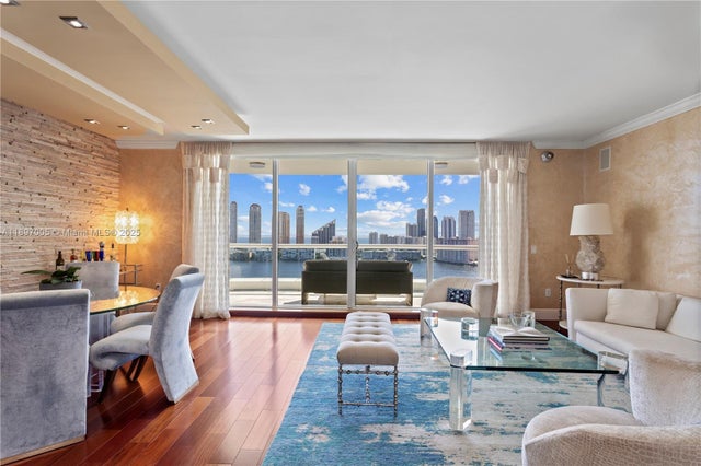 4 of 40 - 6000 Island Blvd 2507, Aventura, FL