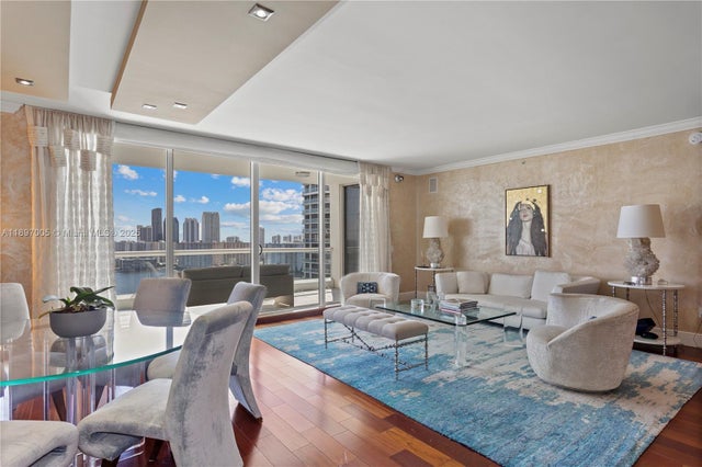 5 of 40 - 6000 Island Blvd 2507, Aventura, FL