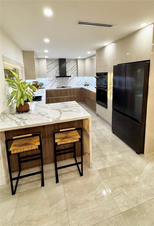 5 of 11 - 11976 Nw 12th St, Pembroke Pines, FL