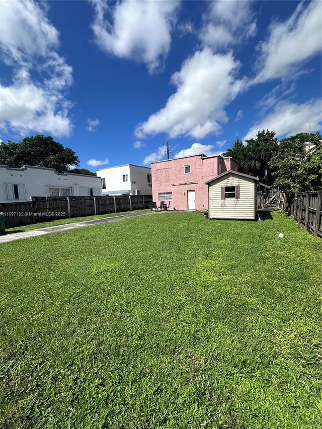 2 of 2 - 2269 Sw 17th St, Miami, FL