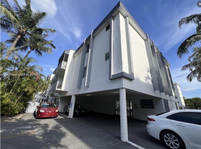 3 of 37 - 3582 Ne 171st St 201, North Miami Beach, FL