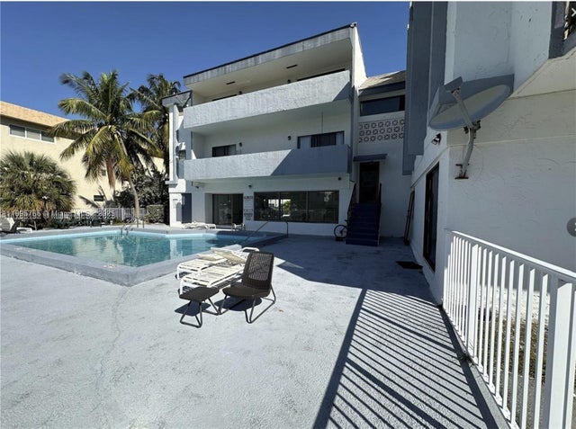 5 of 37 - 3582 Ne 171st St 201, North Miami Beach, FL