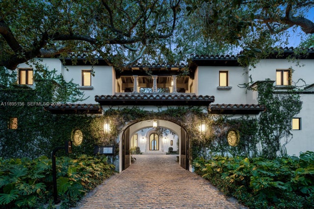 5300 N Bay Rd, Miami Beach