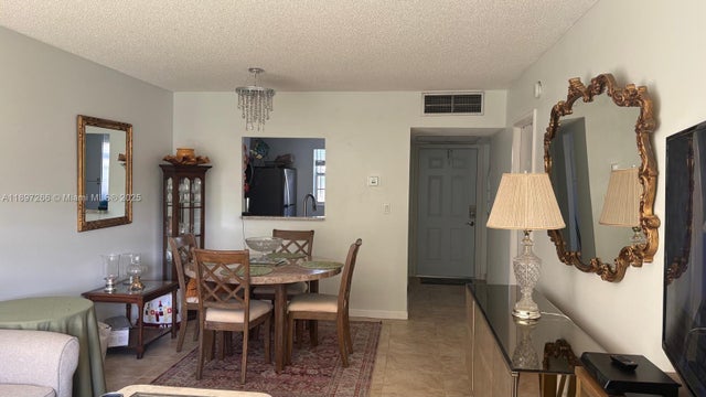 3 of 16 - 5141 W Oakland Park Blvd 208, Lauderdale Lakes, FL