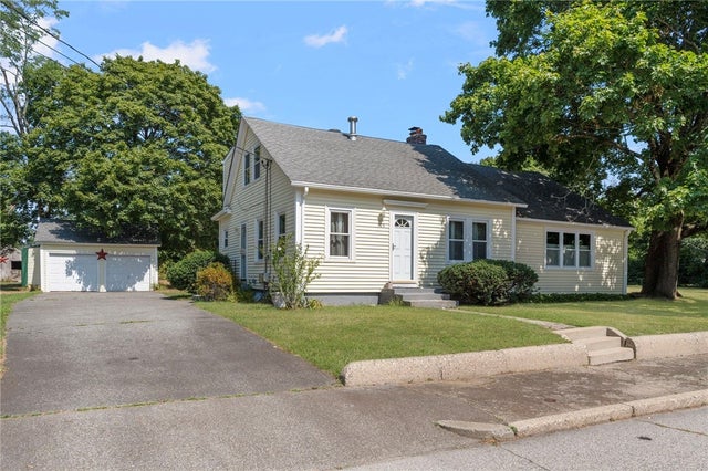 509 School St, North Kingstown