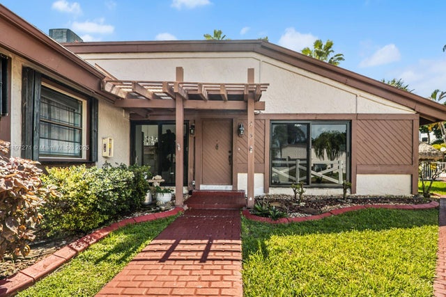 1 of 25 - 513 Leslie Dr, Hallandale Beach, FL