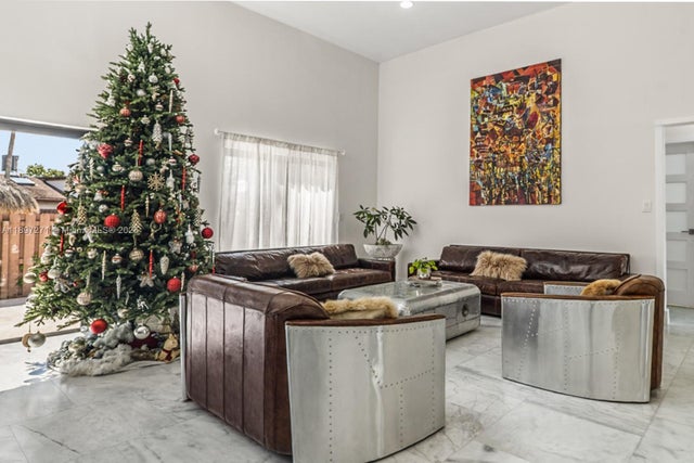 5 of 25 - 513 Leslie Dr, Hallandale Beach, FL