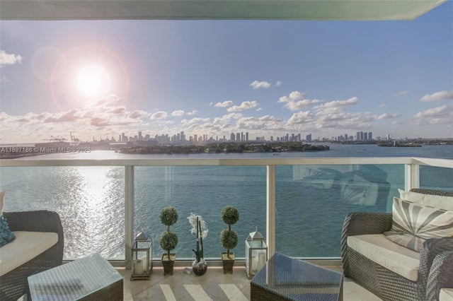 1 of 32 - 650 West Ave 1407, Miami Beach, FL