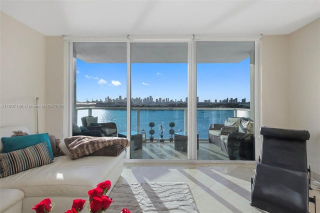 4 of 32 - 650 West Ave 1407, Miami Beach, FL