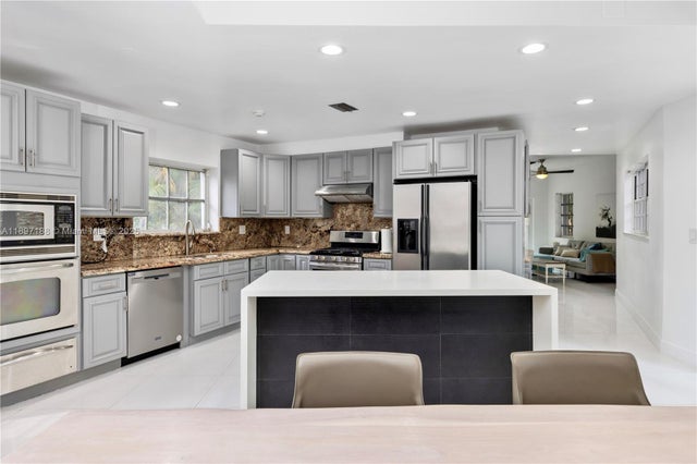 5 of 41 - 1900 Pizarro St, Coral Gables, FL