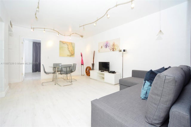 1 of 10 - 344 Meridian Ave 2b, Miami Beach, FL