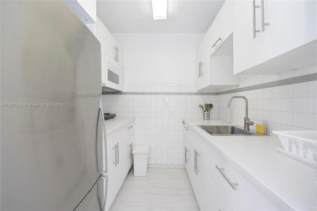 3 of 10 - 344 Meridian Ave 2b, Miami Beach, FL