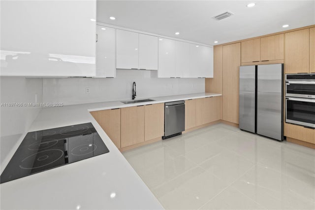 1 of 38 - 5000 Bayberry Ln, Tamarac, FL