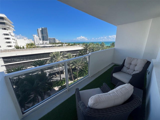 4 of 43 - 100 Lincoln Rd 643, Miami Beach, FL