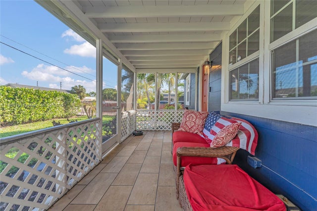 4 of 16 - 818 Kaye St, West Palm Beach, FL