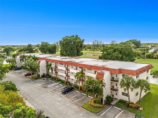2 of 26 - 9811 N Hollybrook Lake Dr 103, Pembroke Pines, FL