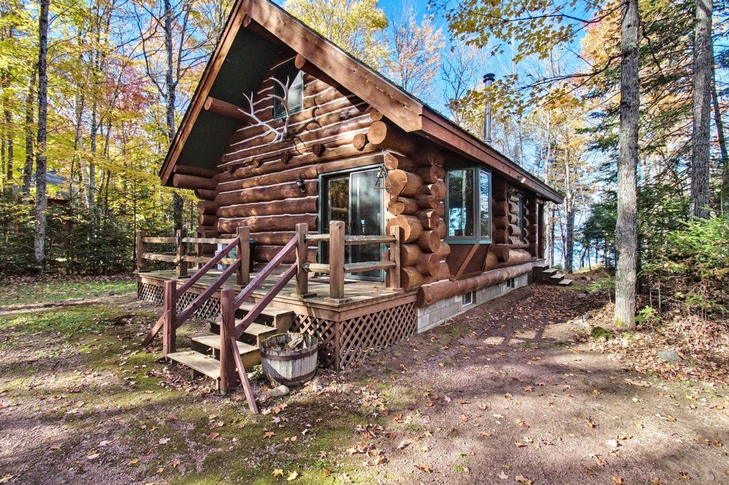 5695 Anton Trl, Phelps