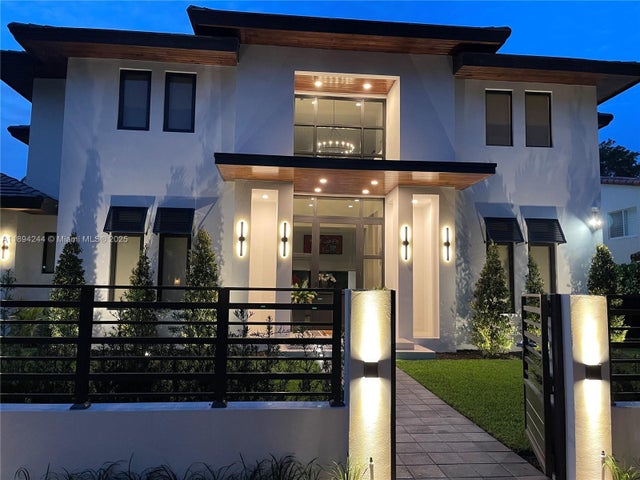 3 of 30 - 1515 Urbino, Coral Gables, FL
