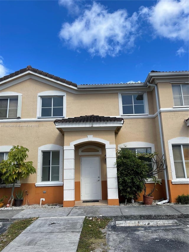 1 of 27 - 7317 Nw 174th Ter 102, Hialeah, FL