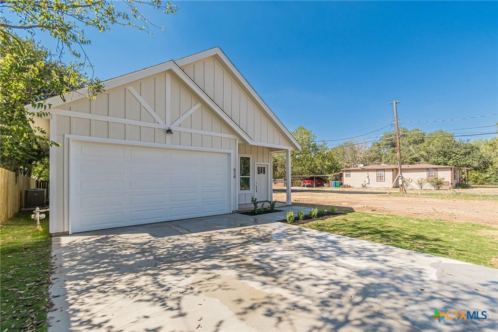 624 Stratton Avenue, Seguin