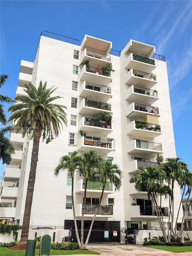 1 of 15 - 1455 West Ave 202, Miami Beach, FL