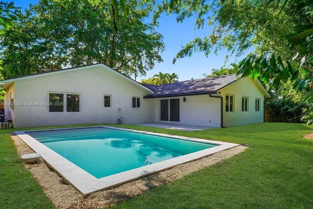 4 of 34 - 117 Ne 20th St, Wilton Manors, FL