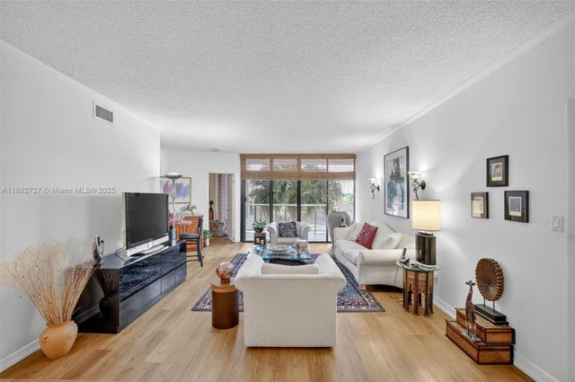 2 of 73 - 20281 E Country Club Dr 210, Aventura, FL