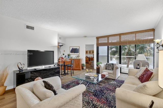 4 of 73 - 20281 E Country Club Dr 210, Aventura, FL