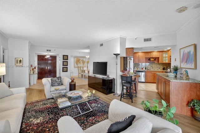 5 of 73 - 20281 E Country Club Dr 210, Aventura, FL