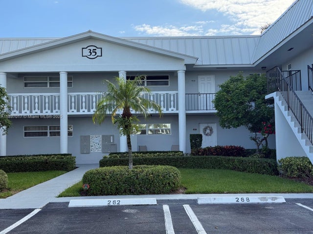 1 of 35 - 35 Colonial Club Dr 203, Boynton Beach, FL