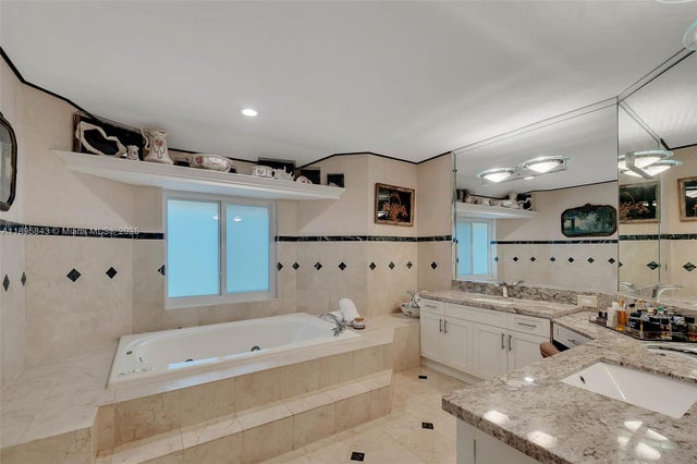 5 of 25 - 16723 Sw 78th Pl, Palmetto Bay, FL