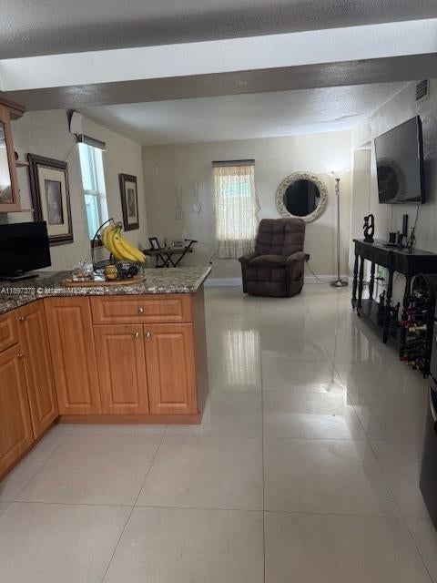 4 of 9 - 961 E 10th Pl, Hialeah, FL