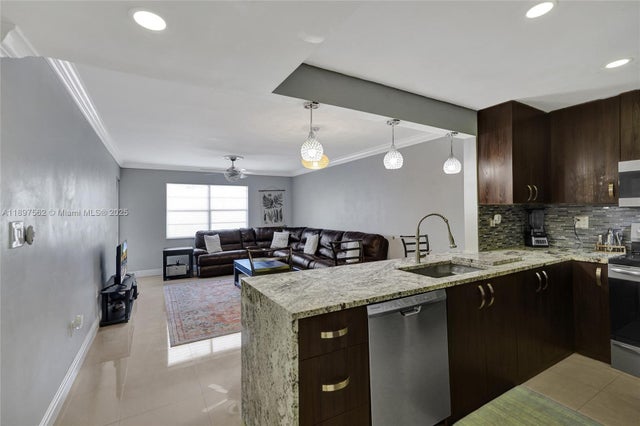 2 of 31 - 4314 Nw 9th Ave 3-3d, Deerfield Beach, FL