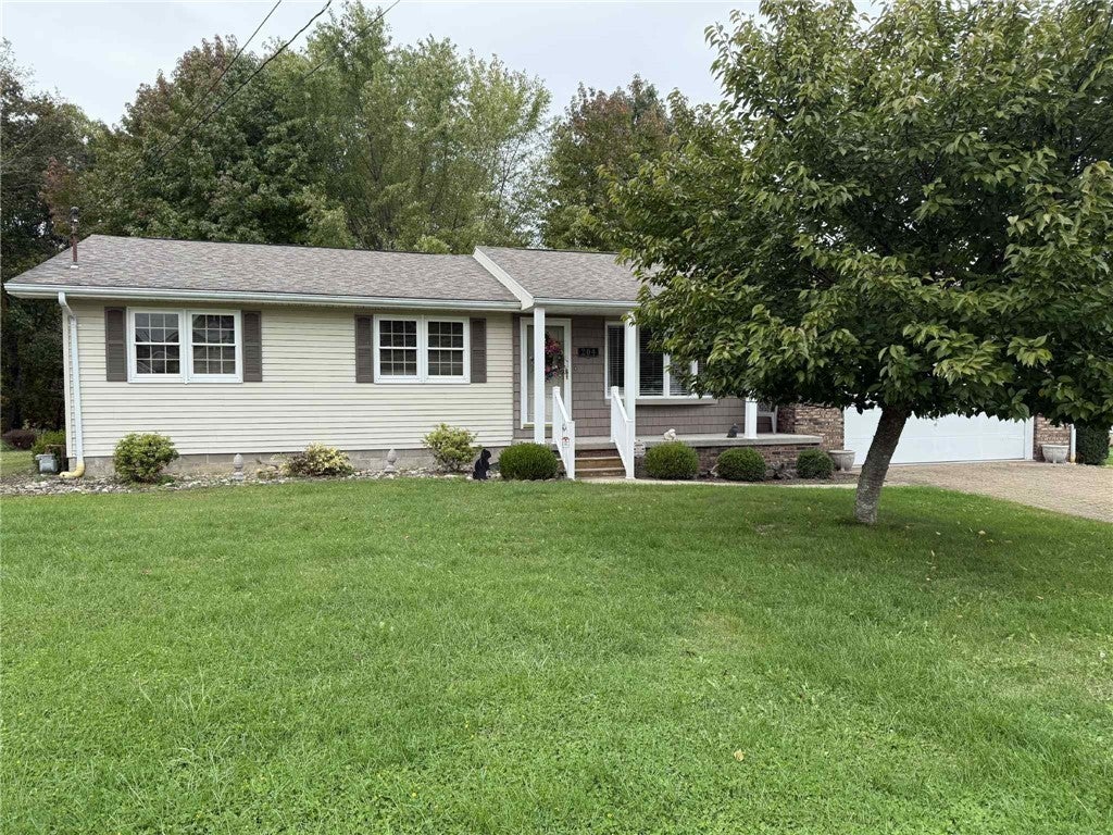 204 Center Street, Masontown