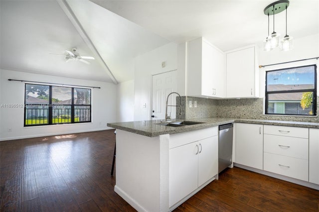 2 of 30 - 3961 Nw 87th Ave 3961, Sunrise, FL