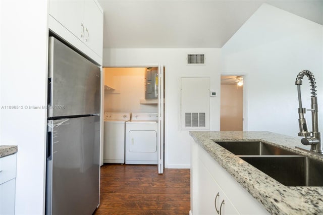 5 of 30 - 3961 Nw 87th Ave 3961, Sunrise, FL