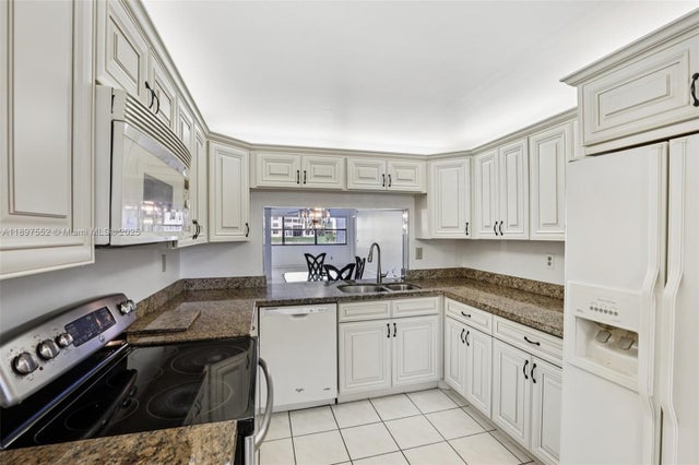 3 of 49 - 2981 N Nob Hill Rd 108, Sunrise, FL