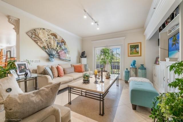 2 of 12 - 1400 Salzedo St 305, Coral Gables, FL