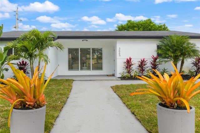2 of 34 - 3645 Sw 22nd St, Fort Lauderdale, FL