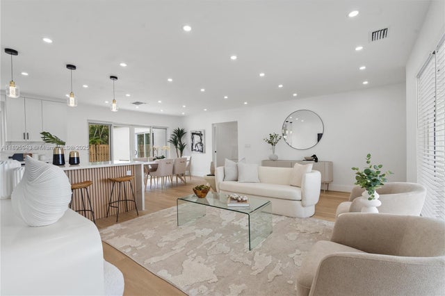 5 of 34 - 3645 Sw 22nd St, Fort Lauderdale, FL