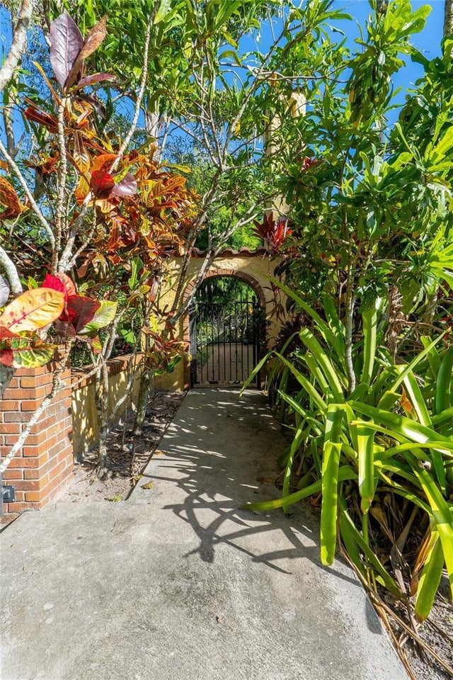 2 of 72 - 11851 Nw 7th St, Plantation, FL