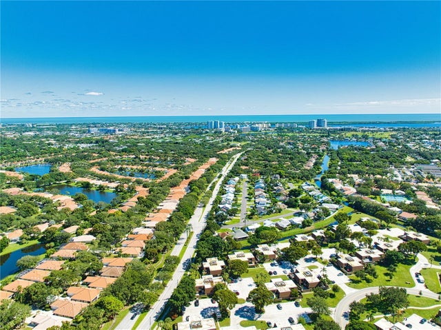 2 of 40 - 1419 14th Ct, Palm Beach Gardens, FL